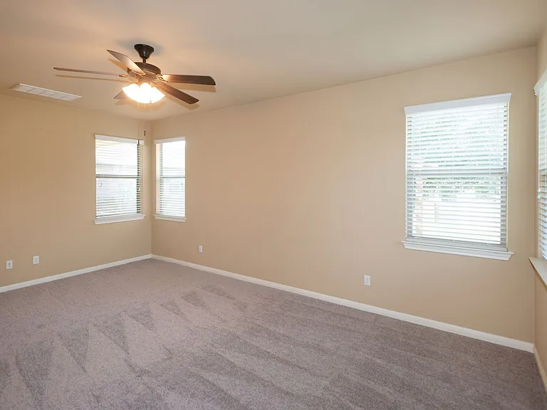 1078 Sussex Way — Photo 12