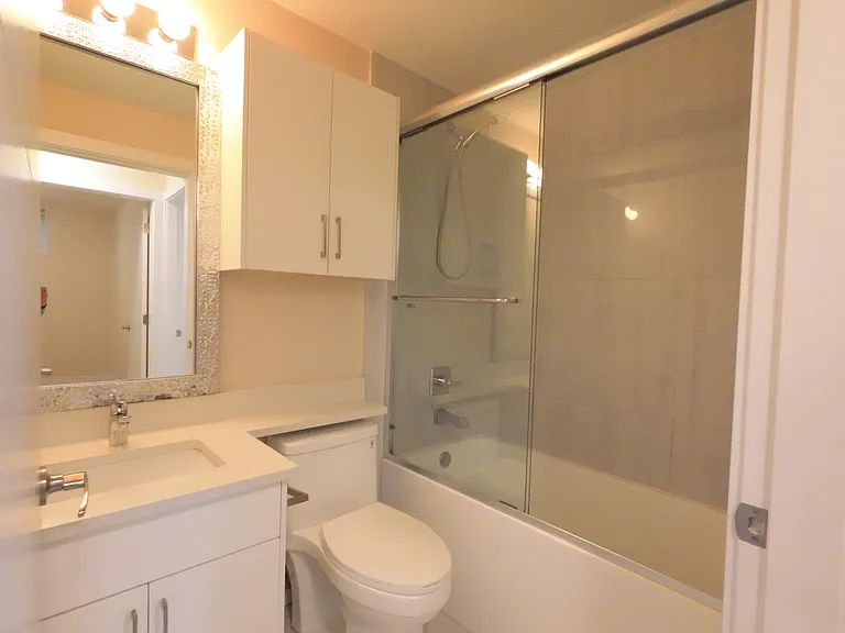 1525 E 55th Ave #2 — Photo 5