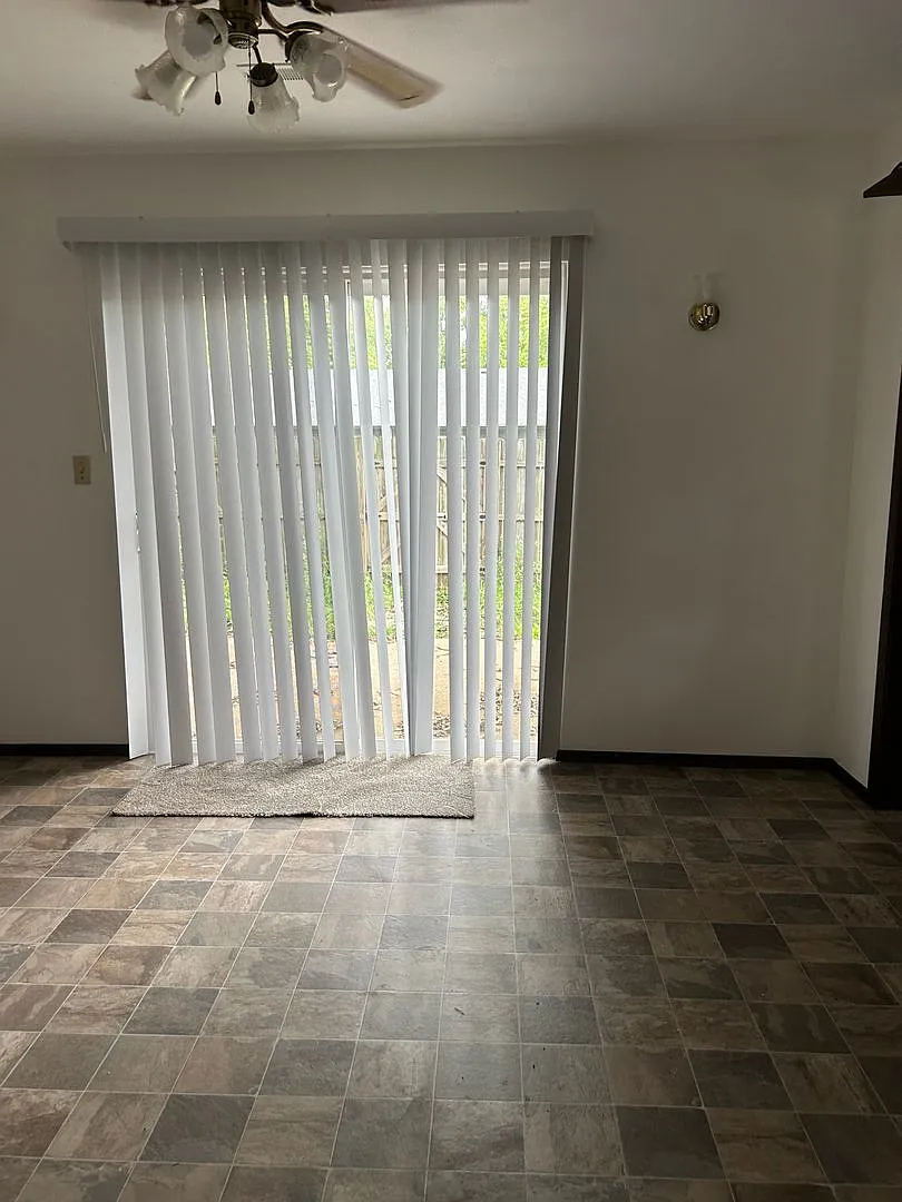935 Fair Oaks — Photo 4