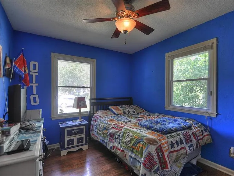 3 NW Alderson Pl — Photo 8