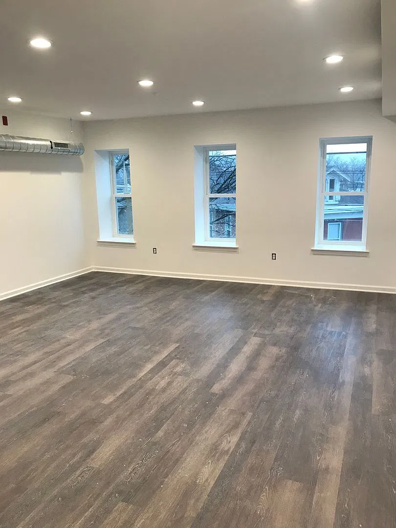 225 High St — Photo 2