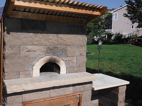 wood burning pizza oven