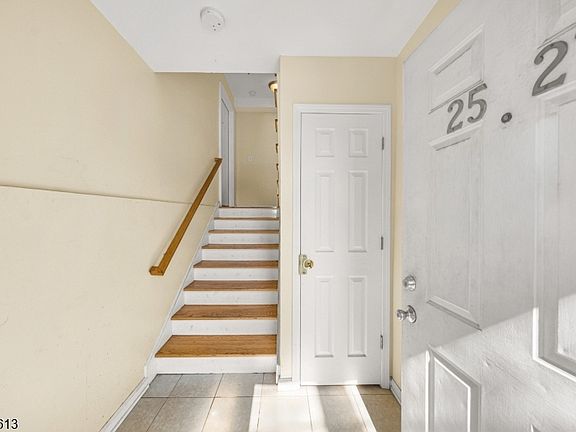 3rd image of 25-27 Norfolk St