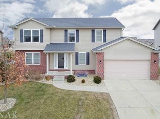 1304 Kickapoo Creek Rd, Bloomington, IL 61705