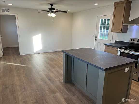 5th image of 5729 113th Avenue E #80