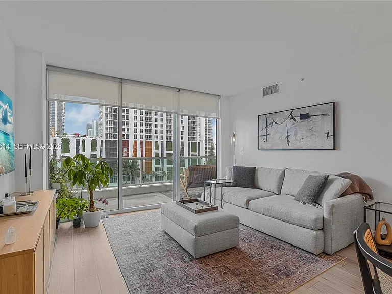 500 NE 29th St #706 — Photo 12