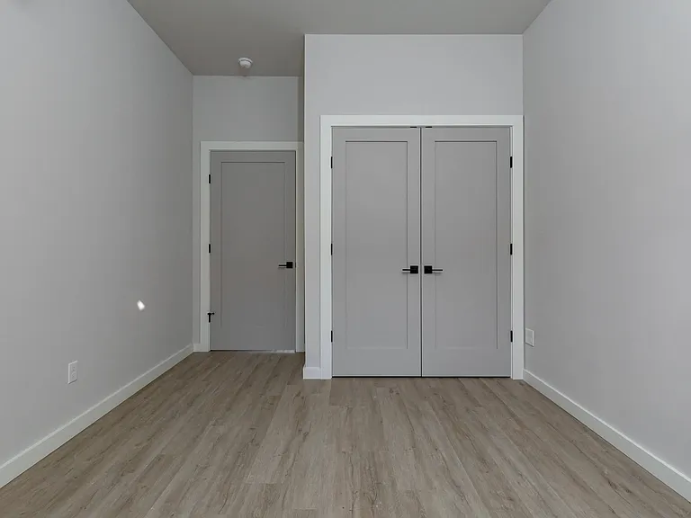 289 Main St — Photo 15