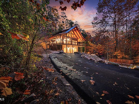4th image of 2579 Black Bear Ln