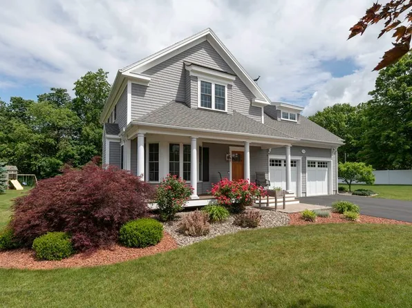 2 Chatham Way, South Hadley, MA 01075