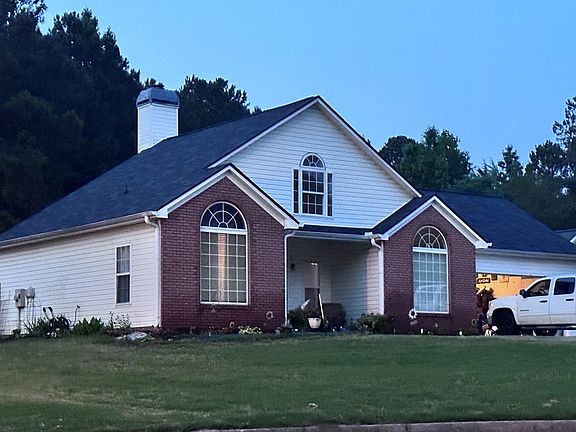 3rd image of 5145 Victoria Park Dr