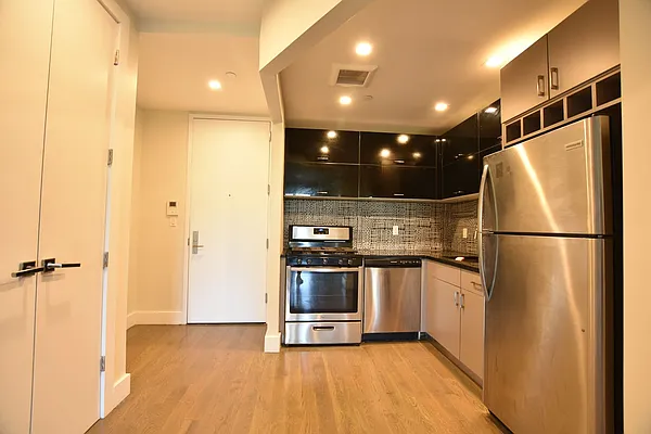 Rented by Clove Realty LLC | media 3