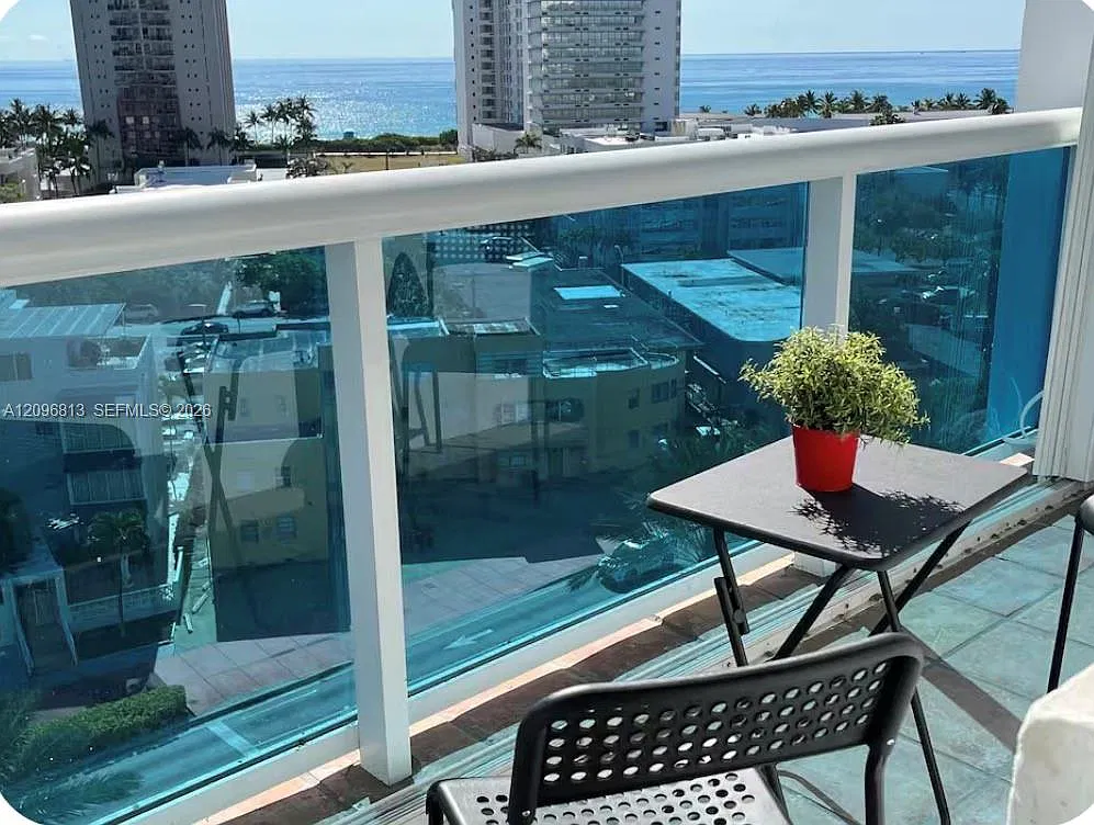 Aquasol Condo — Photo 2