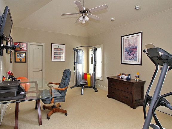 Fourth bedroom