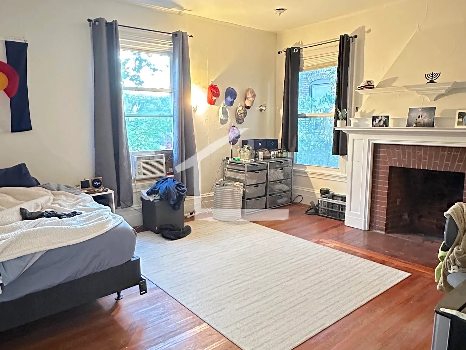 6 bed, 2.5 bath, 2000 sqft, $7,000 — Photo 2