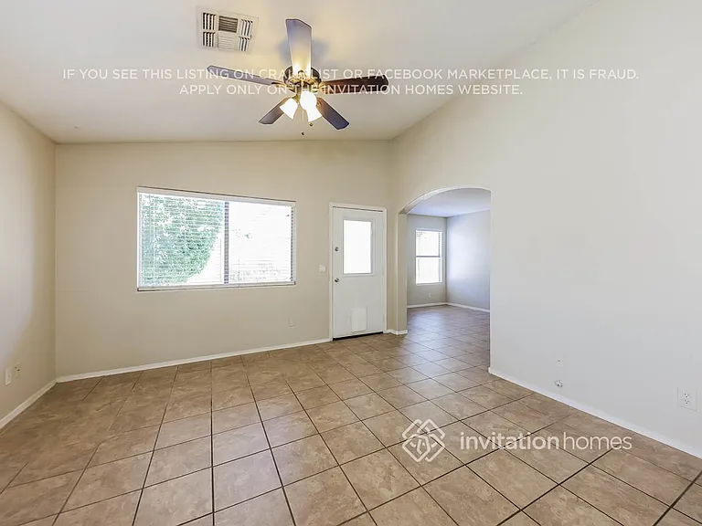 12910 W Holly St — Photo 7