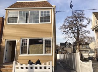 10211 86th Rd, Jamaica, NY 11418