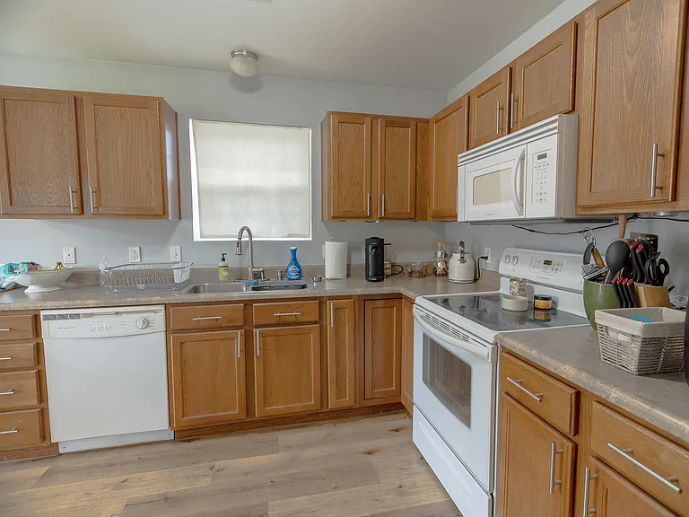 5104 Opal Dr — Photo 8
