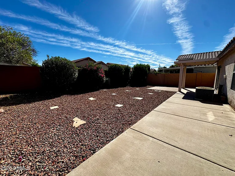 15826 W Watson Ln — Photo 15
