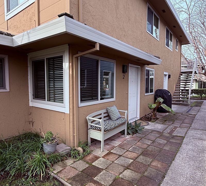 1st image of 1405 42nd Ave APT 2