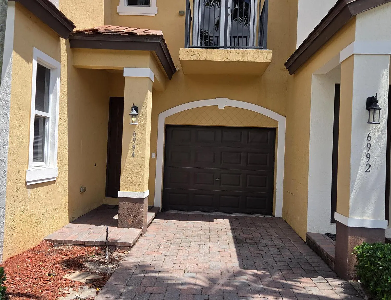 3 bed, 3.0 bath, 1718 sqft, $3,250 — Photo 1