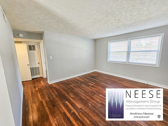 3rd image of 315 Heathland Dr #3