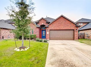 9802 Massanutten Ln, Rosenberg, TX 77469