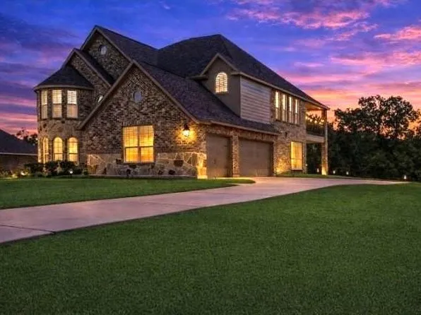 3018 River Bend Dr, Rosenberg, TX 77471