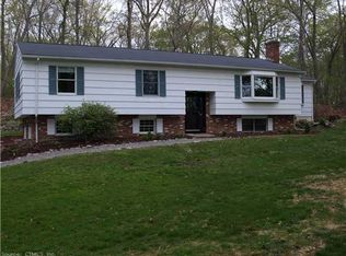 14 Orchard Hill Rd, Newtown, CT 06470