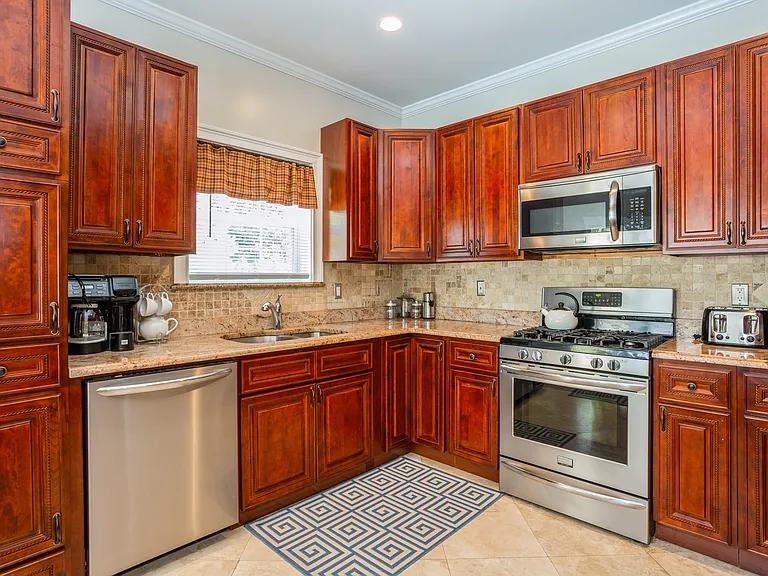 529 Montauk Hwy — Photo 14