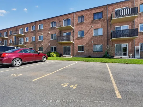 456 Carlton St #5, Saint Catharines, ON L2M 4X1