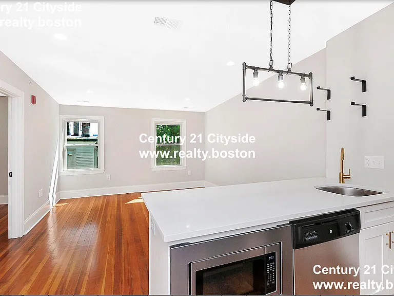 85 Webster St #3 — Photo 3