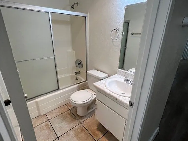 9929 Sepulveda Blvd — Photo 11