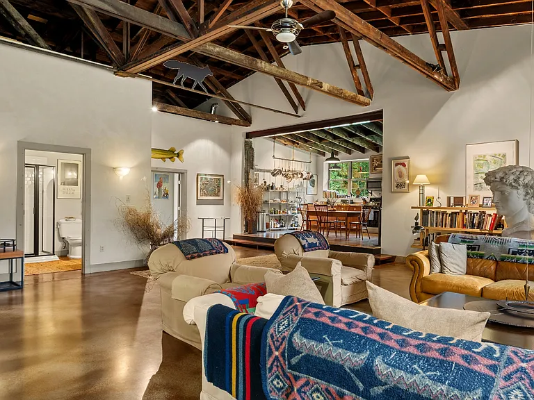 15 Goodrich St — Photo 3