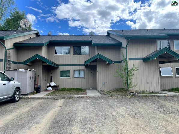 168-4 Palace Cir, Fairbanks, AK 99701