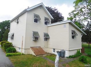 18 Locust St, Haskell, NJ 07420