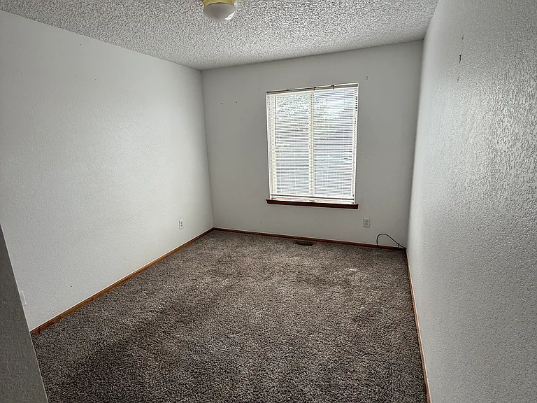 5053 Deephaven Ct — Photo 6