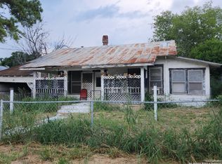 525 Austin St, Pleasanton, TX 78064