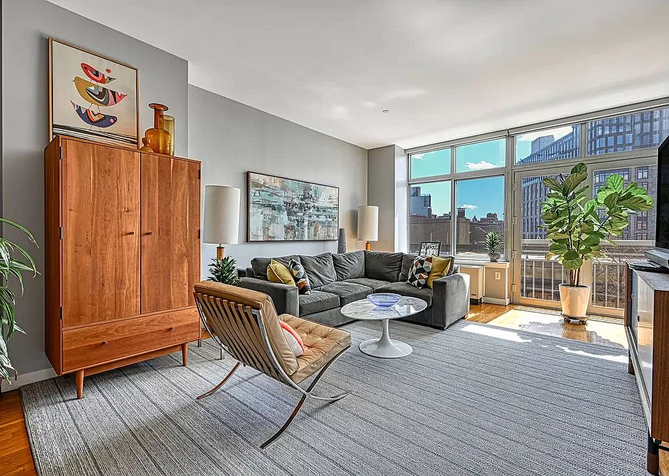 1st image of 258 Saint Nicholas Ave APT 3D