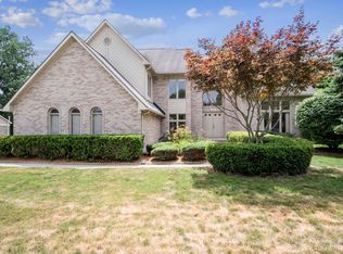 47221 Labana Dr, Canton, MI 48187