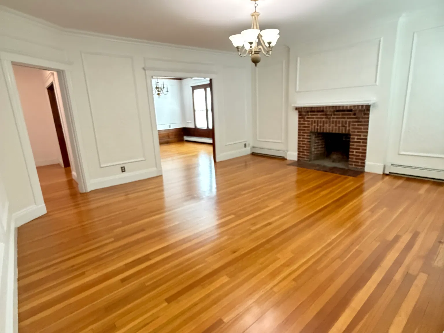 3 bed, 1500 sqft, $4,350 — Photo 2