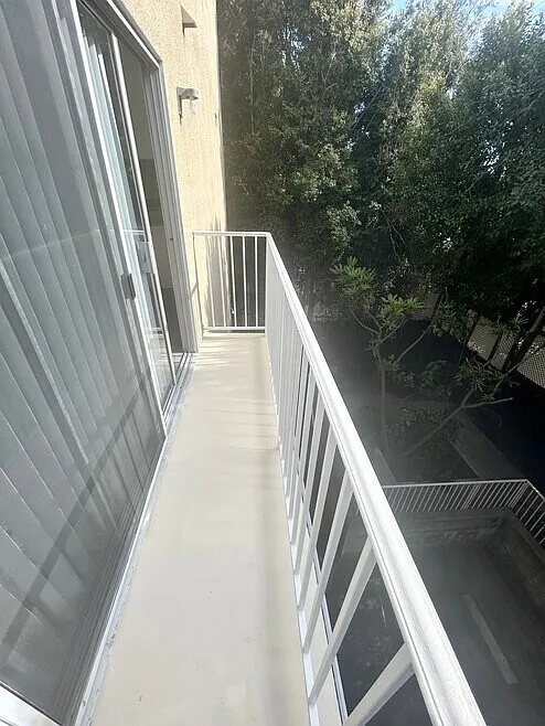 2 bed, 960 sqft, $3,000 — Photo 2