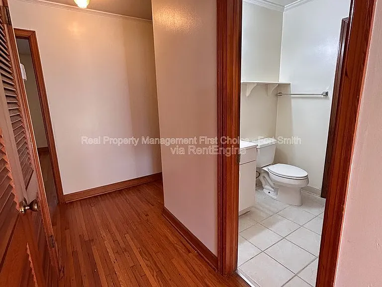 1306 S 41st St — Photo 8