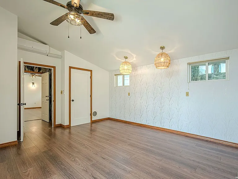 227 Devonshire Dr — Photo 42