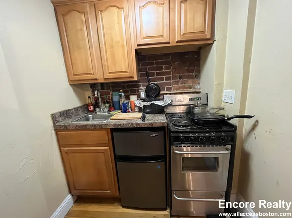 48 Hereford St, Boston, MA