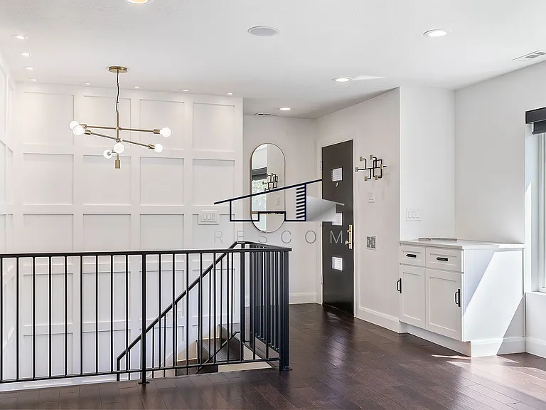 3075 Polk Ave — Photo 3