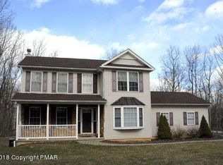 142 Acorn Ln, Stroudsburg, PA 18360