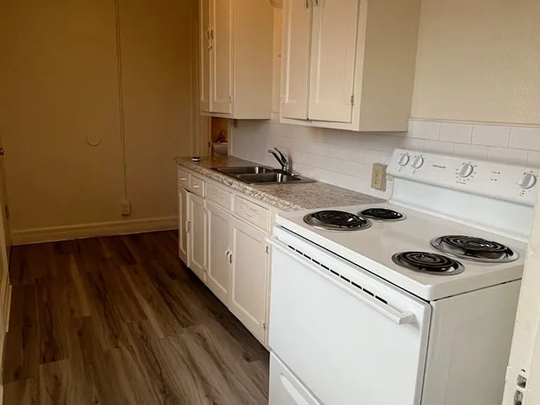 535 Walker Ave — Photo 3