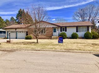 314 15th Ave SE, Devils Lake, ND 58301