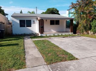 1953 Pierce St, Hollywood, FL 33020