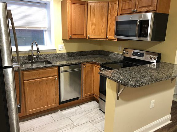 3rd image of 6821 Red Top Rd APT T2